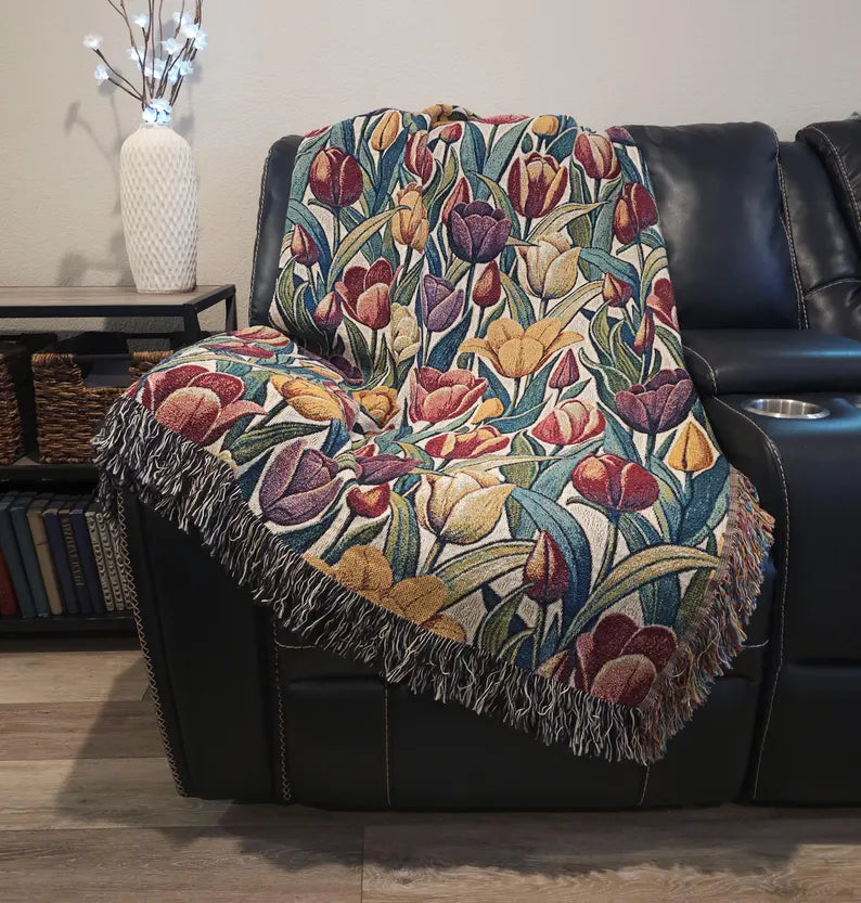 Tulips Woven Blanket